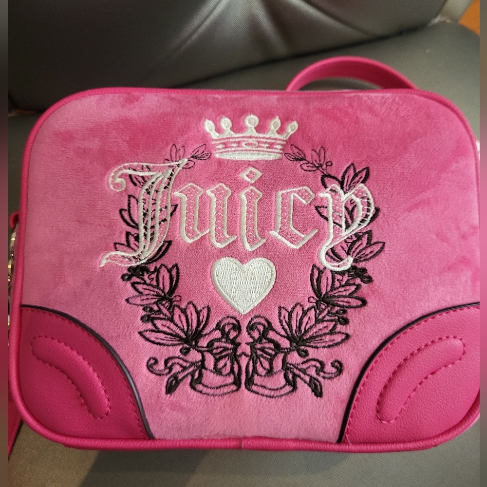 Juicy Couture Heritage Crossbody Purse